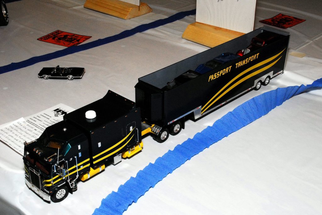 kenworthcarhauler.jpg