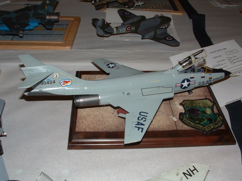 f101b.jpg