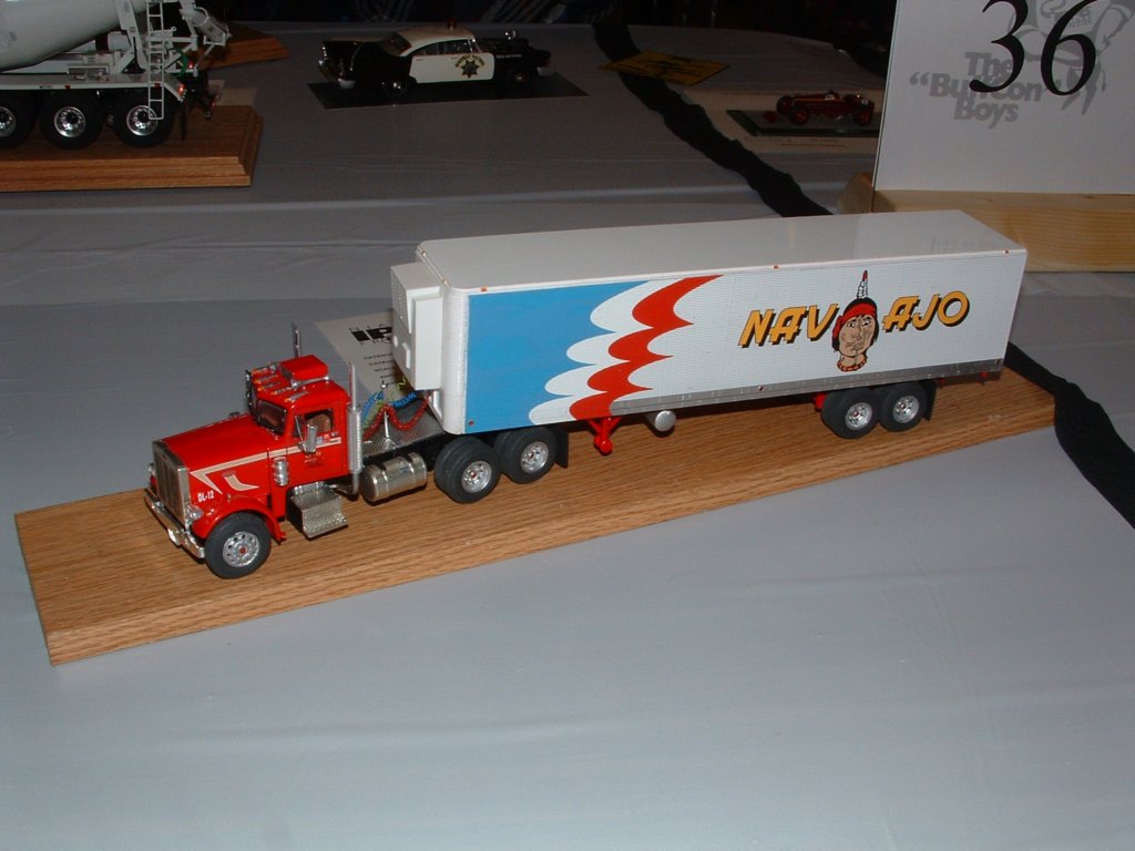 peterbiltandfruehauf.jpg