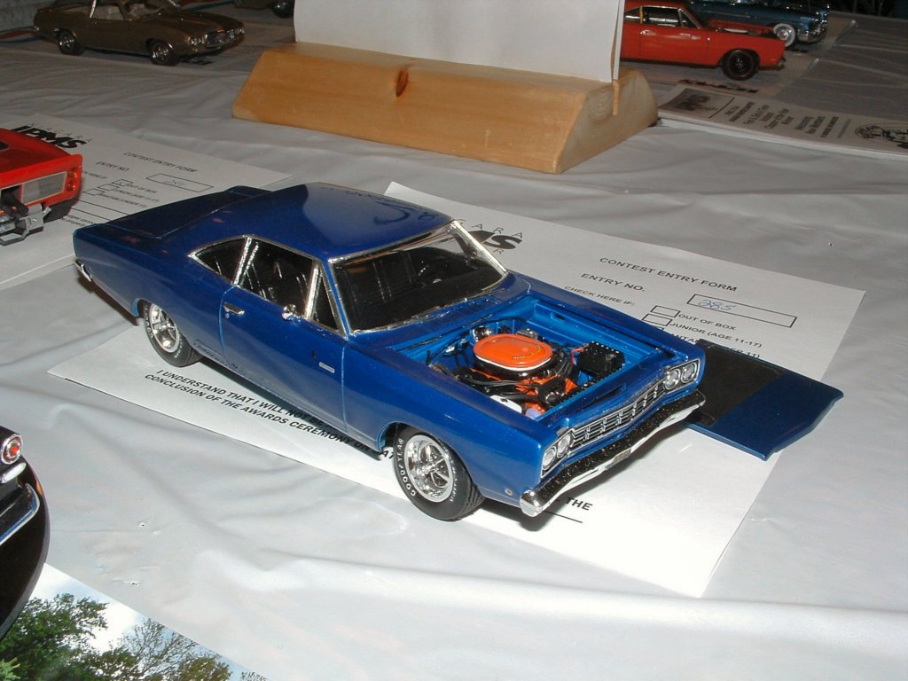 plymouthroadrunner.jpg