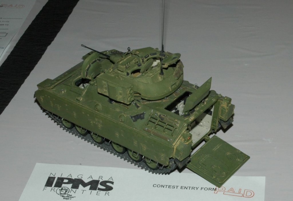 m2bradley.jpg