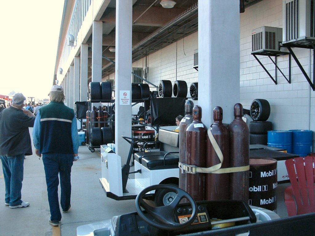 equipmentbehindthepits.jpg