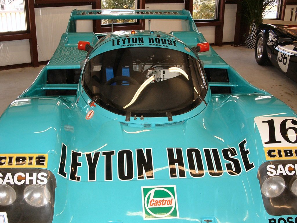 porsche9622.jpg